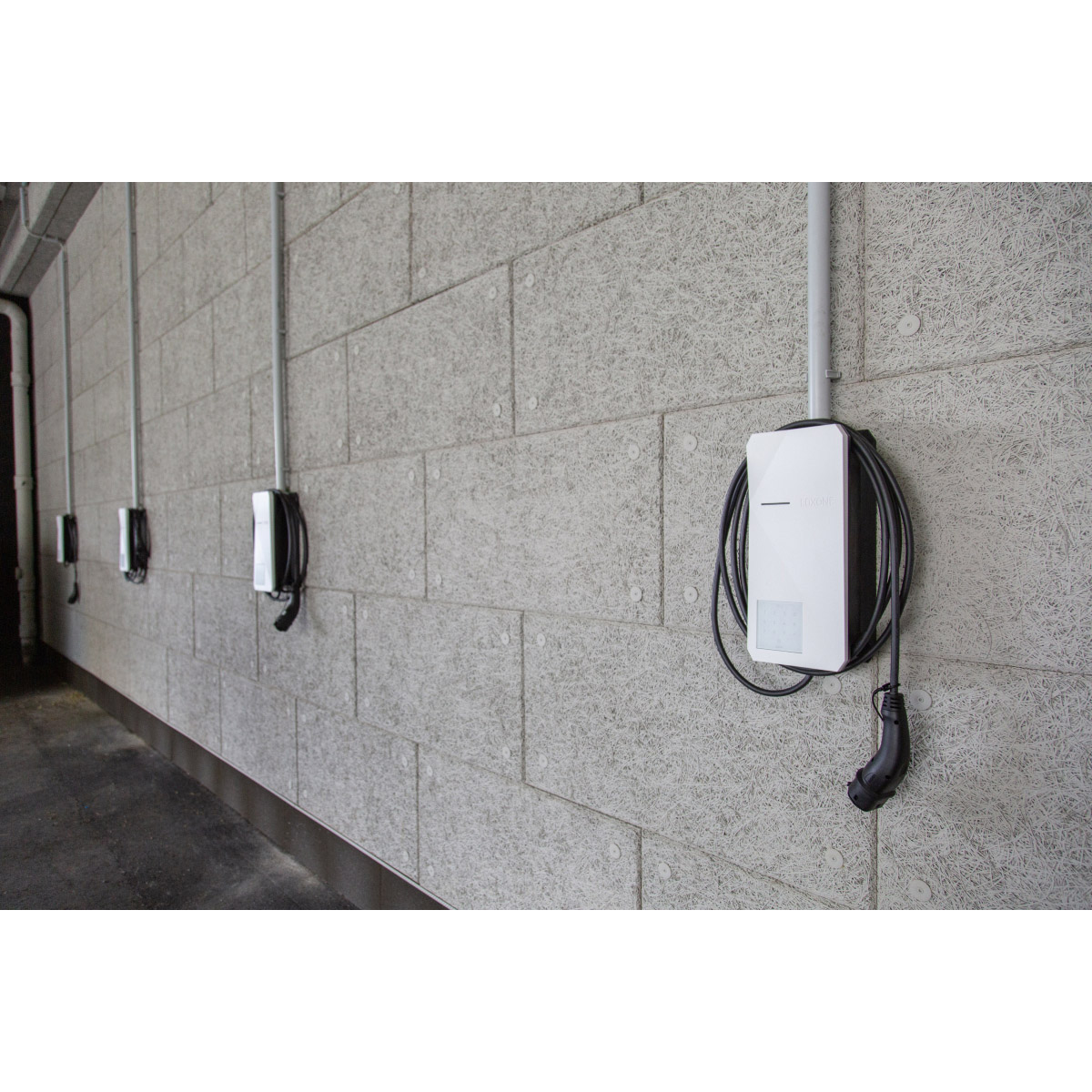 Loxone 100677 Wallbox 22kw Tree Air